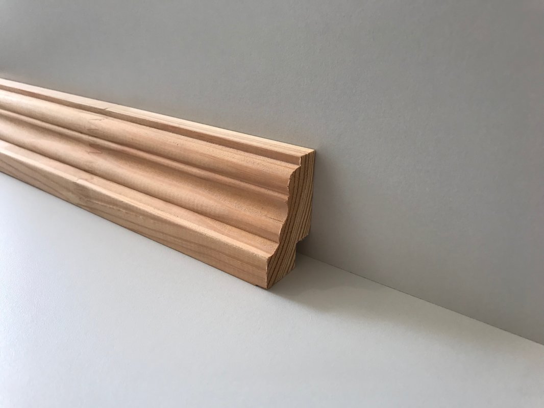 Koka grīdlīste 28x45mm (tekošie metri)